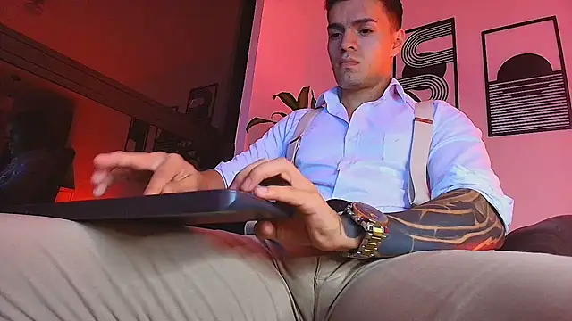 Show modela ALPHA_DOMINUS_ na web-kameri