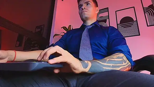 عرض كام ALPHA_DOMINUS_