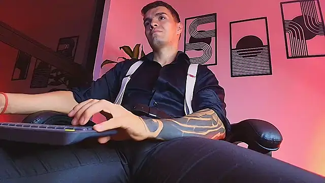 ALPHA_DOMINUS_ Adlı Modelin Web Kamerası Şovu
