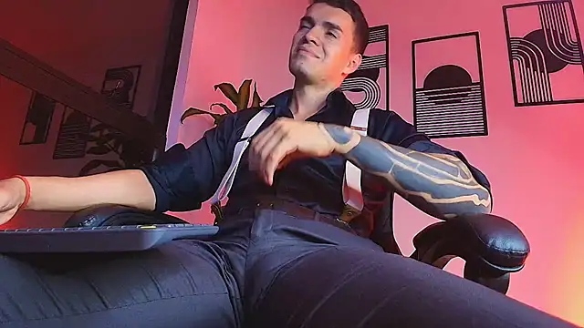 ALPHA_DOMINUS_: вебкам-шоу