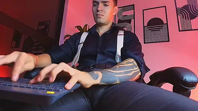 ALPHA_DOMINUS_ Adlı Modelin Web Kamerası Şovu
