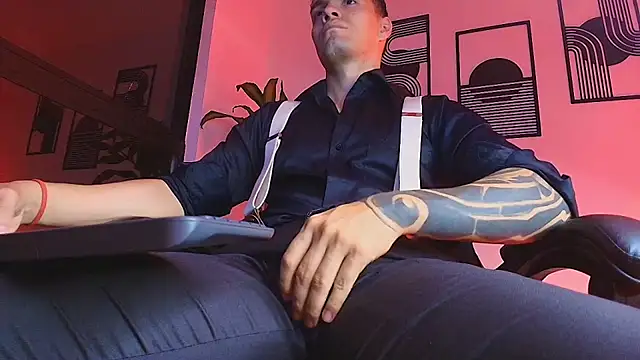 ALPHA_DOMINUS_ Show in webcam