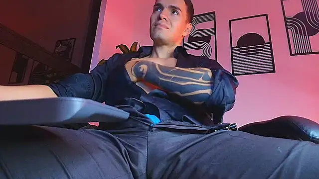 ALPHA_DOMINUS_'s Webcam Show