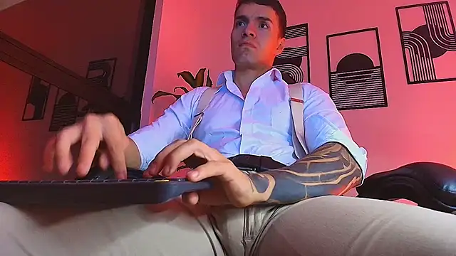 Show de ALPHA_DOMINUS_ na webcam