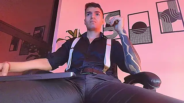 ALPHA_DOMINUS_ Show in webcam