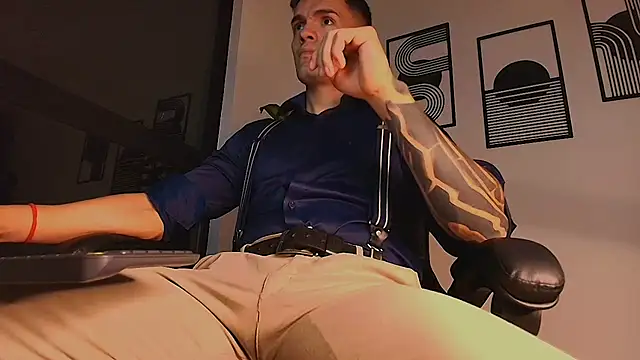 Вебкам-шоу ALPHA_DOMINUS_