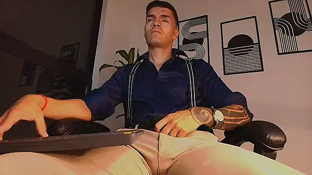 ALPHA_DOMINUS_: вебкам-шоу