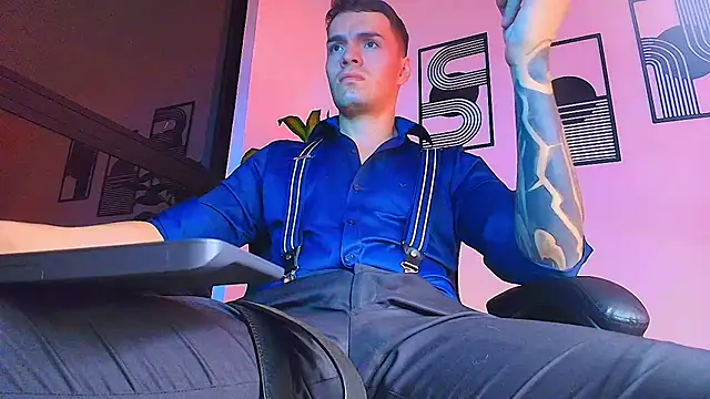 ALPHA_DOMINUS_: вебкам-шоу