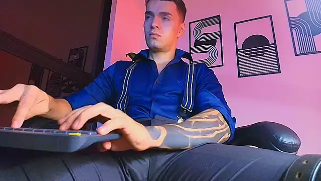 ALPHA_DOMINUS_ Adlı Modelin Web Kamerası Şovu