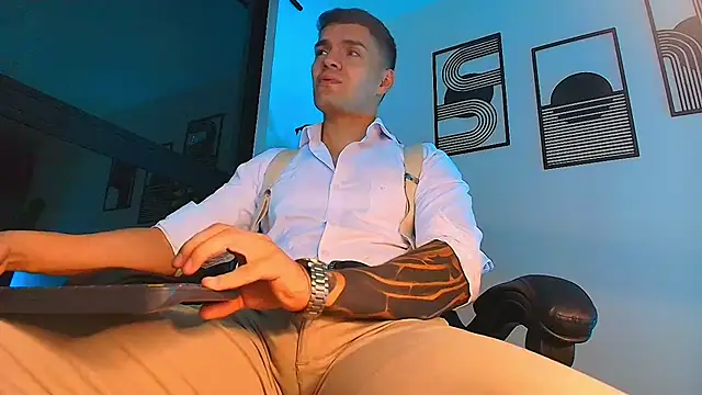 Show modela ALPHA_DOMINUS_ na web-kameri