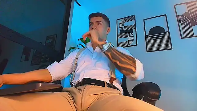 ALPHA_DOMINUS_ Show Webcam