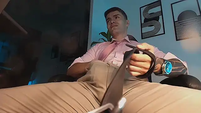 ALPHA_DOMINUS_ 在線直播表演