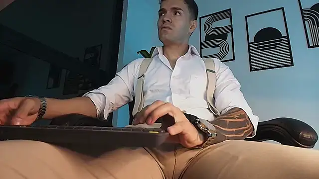 ALPHA_DOMINUS_ 在線直播表演