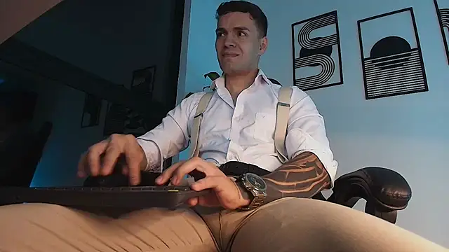 عرض كام ALPHA_DOMINUS_