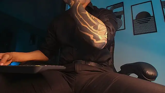 ALPHA_DOMINUS_ 在線直播表演