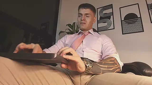 Вебкам-шоу ALPHA_DOMINUS_