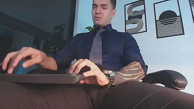 Show modela ALPHA_DOMINUS_ na web-kameri