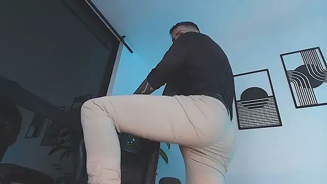 ALPHA_DOMINUS_ Show in webcam
