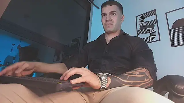 ALPHA_DOMINUS_ Adlı Modelin Web Kamerası Şovu