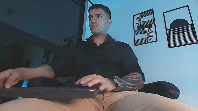 ALPHA_DOMINUS_ webcam show