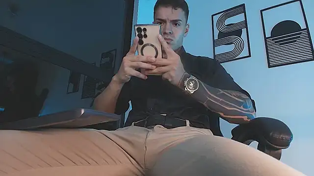 ALPHA_DOMINUS_ Show Webcam
