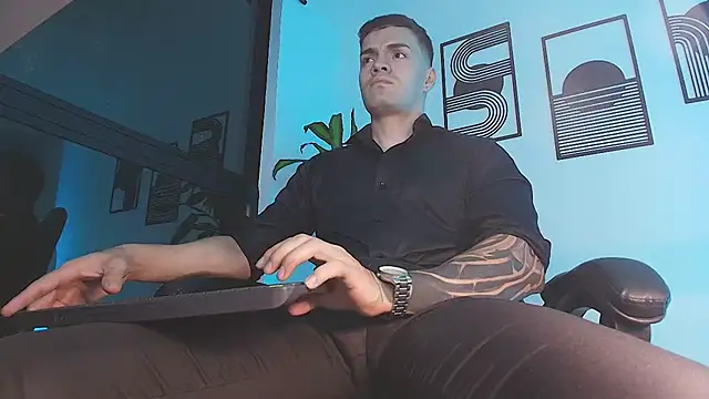 ALPHA_DOMINUS_ webcam show