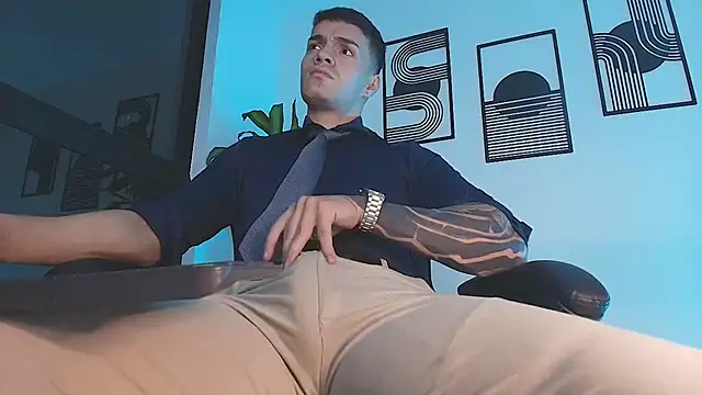 ALPHA_DOMINUS_: вебкам-шоу