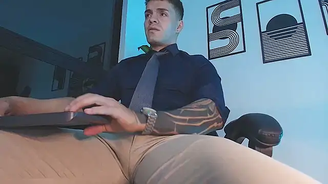 ALPHA_DOMINUS_ Webcam-Show