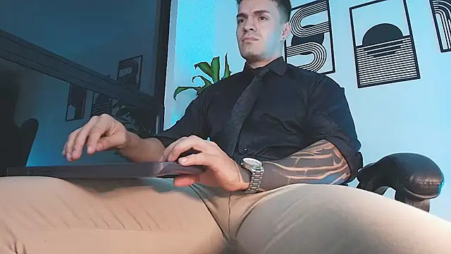 ALPHA_DOMINUS_: вебкам-шоу