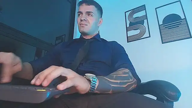 ALPHA_DOMINUS_ webcam show