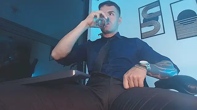 Pokazy przed kamerką – ALPHA_DOMINUS_