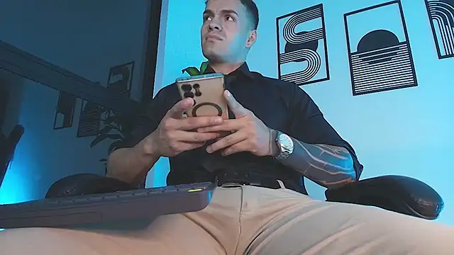 ALPHA_DOMINUS_ Pertunjukan Webcam