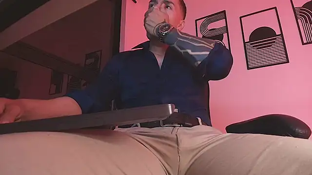 ALPHA_DOMINUS_ Pertunjukan Webcam