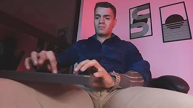 Show de ALPHA_DOMINUS_ na webcam