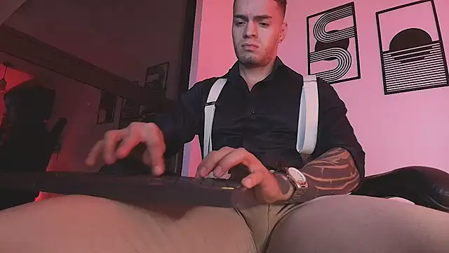 ALPHA_DOMINUS_ webcam show