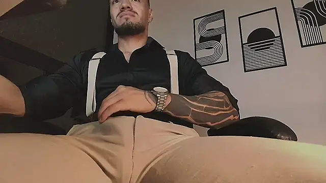 ALPHA_DOMINUS_ Adlı Modelin Web Kamerası Şovu