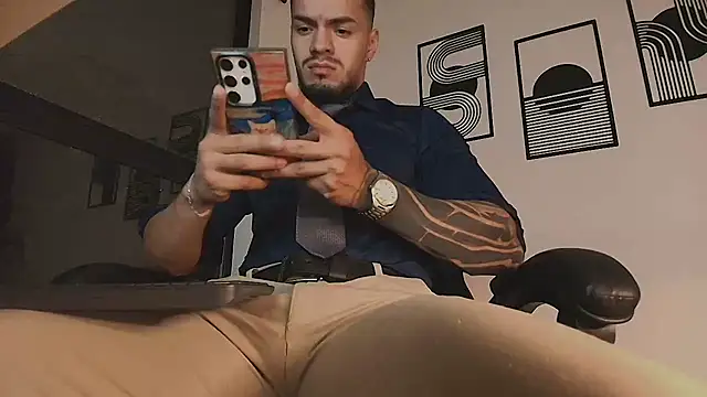 عرض كام ALPHA_DOMINUS_