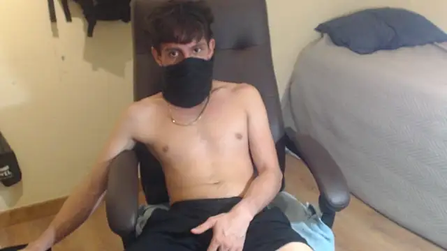 kikelargo22 Webcam Show