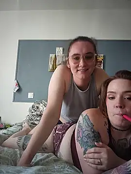 AndHerXO's Webcam Show