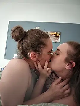 AndHerXO Show in webcam