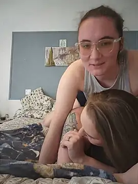 AndHerXO's Webcam Show