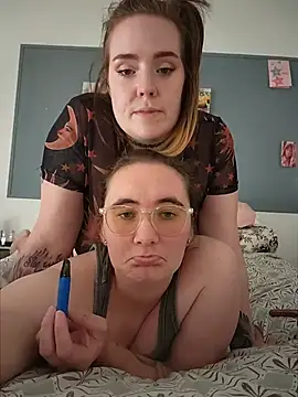 AndHerXO Show in webcam