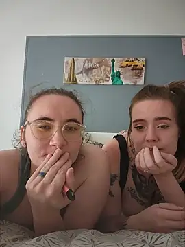 AndHerXO's Webcam Show