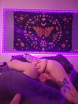 AndHerXO webkamerás műsora