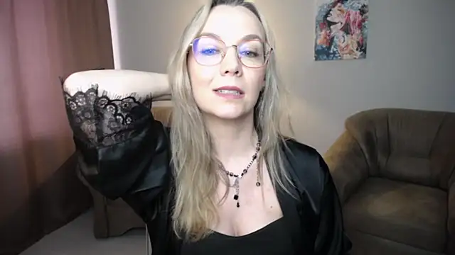 Chatroom XXX en direct de Ava_Elior