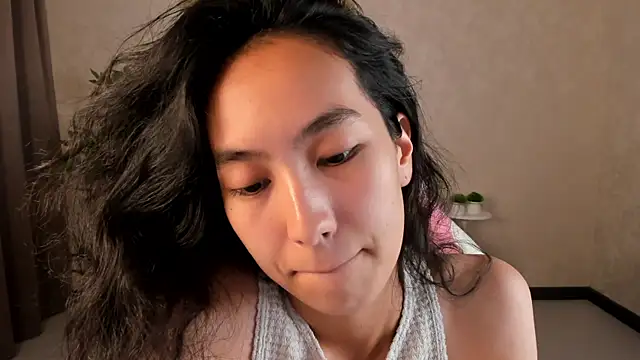 XXX chat uživo modela FlirtyAura