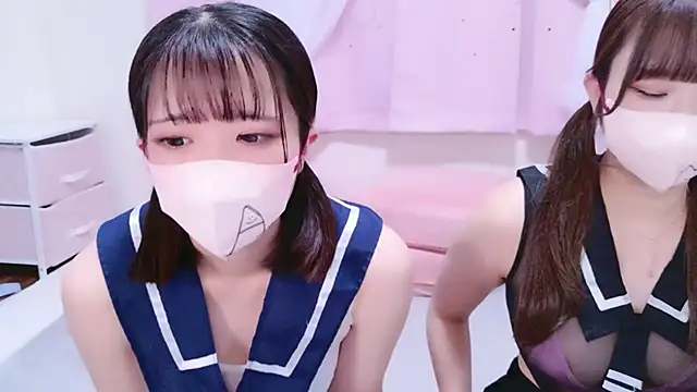 Show modela AKO_o0 na web-kameri