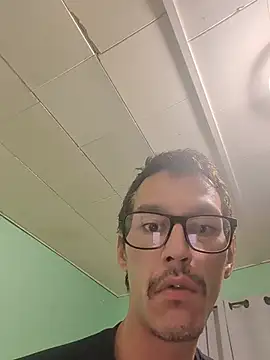 NoteworthyLaser111's Webcam Show