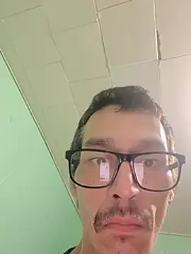 NoteworthyLaser111 Webcam Show