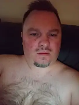 Show modela JayGirthy36 na web-kameri